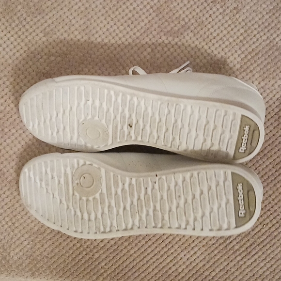 Classic Reeboks - Picture 4 of 5